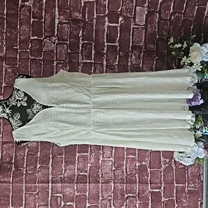 Charlotte Russe Wired Deep Plunge Fully Lined Lace Midi Dress NWOT